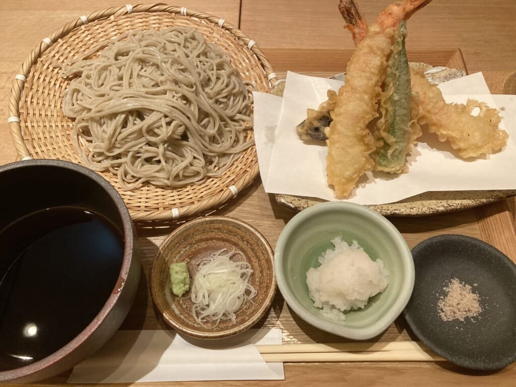 海老と初夏野菜の天せいろ
