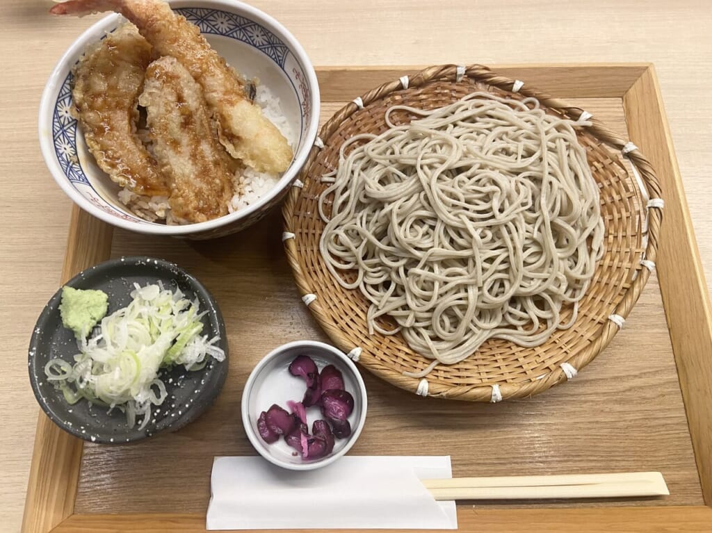 海老天丼と自家製二八そば