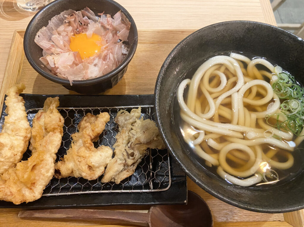 鶏天うどんとかつおごはん