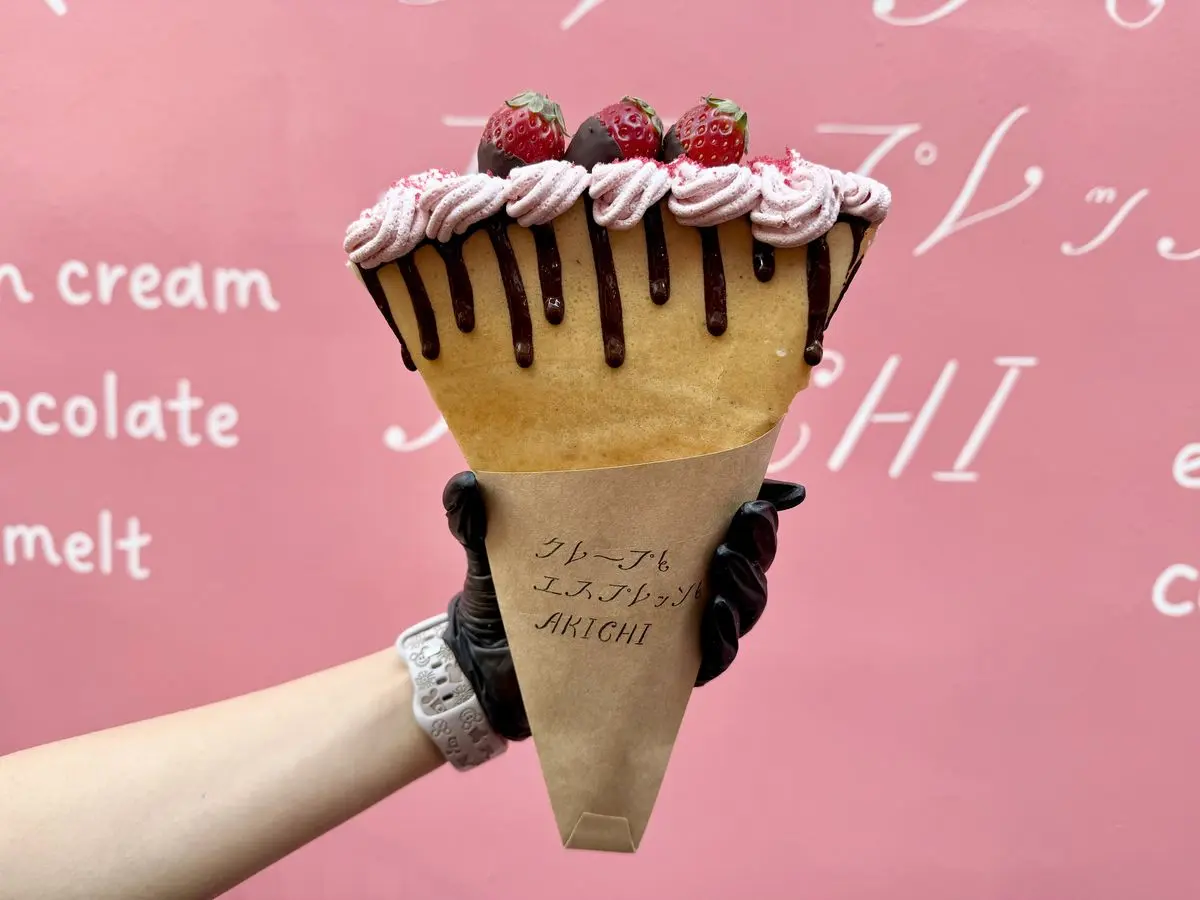 クレープとエスプレッソとアキチ