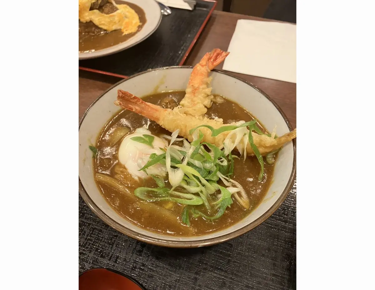 いずみヌードルアンドカリー天神橋筋店